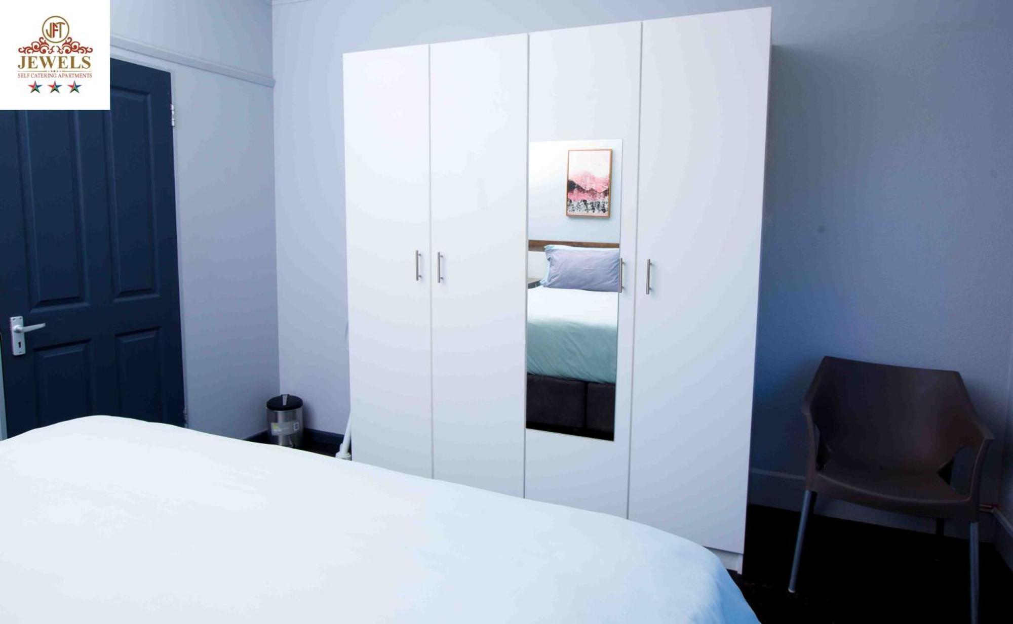 イースト・ロンドン Jft Self Catering Units Bed & Breakfast エクステリア 写真