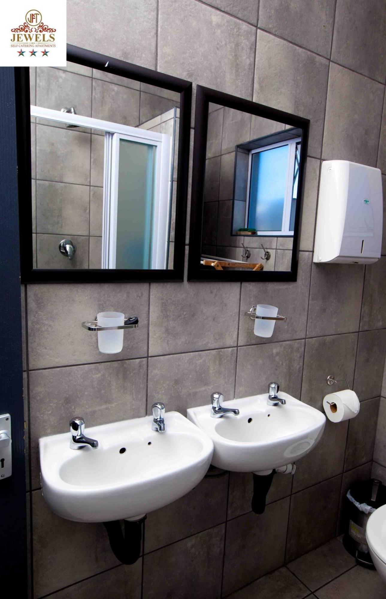 イースト・ロンドン Jft Self Catering Units Bed & Breakfast エクステリア 写真
