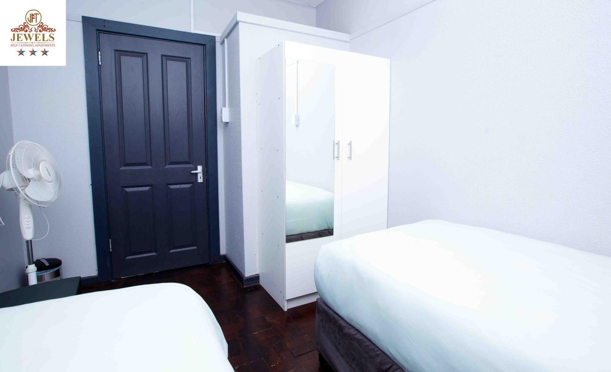 イースト・ロンドン Jft Self Catering Units Bed & Breakfast エクステリア 写真